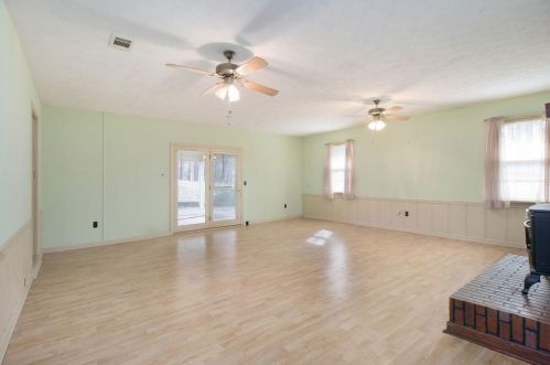 89 Fair Oaks Dr, Conyers GA  30094-3261 exterior