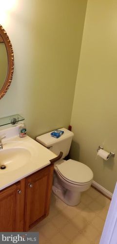 2528 James Maury Dr, Herndon VA  20171-4351 exterior