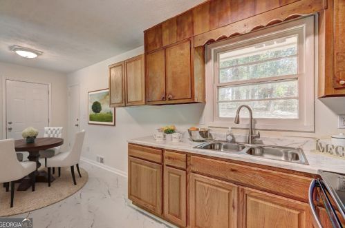 3367 Eisenhower Rd, Atlanta GA  30354-3410 exterior