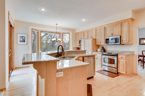 13764 Evergreen Ct, Saint Paul MN  55124-9256 exterior