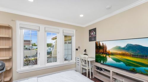 10915 El Coco Cir, Santa Ana CA  92708-5316 exterior