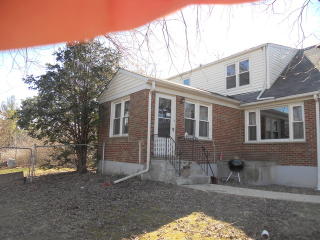 26825 Fairfield Rd, Lake Barrington, IL 60084