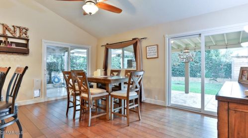 5474 Geoffrey Ave, Simi Valley CA  93063-4123 exterior