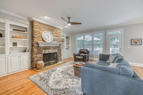 5105 Winding Rose Dr, Suwanee GA  30024-4063 exterior
