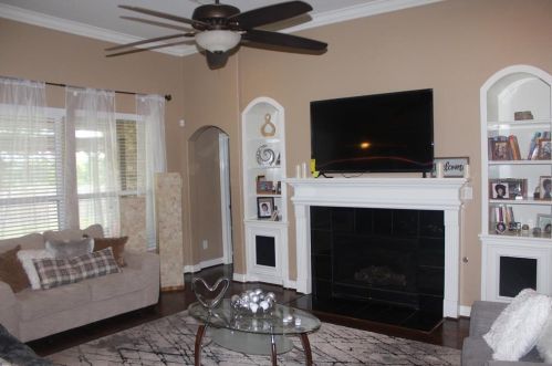 1715 Summergate Dr, Conroe TX  77304-1866 exterior