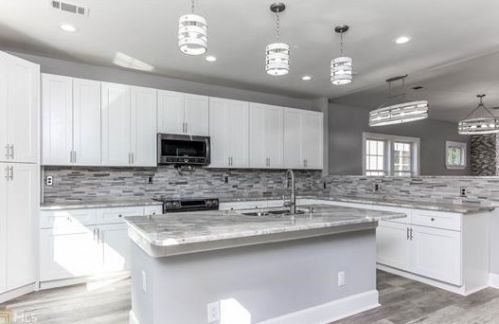 137 Wexford Ct, Stockbridge GA  30281-6306 exterior