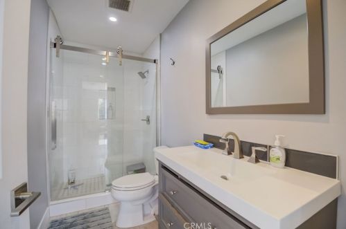 1518 Cochran St, Simi Valley CA 93065-2047 exterior