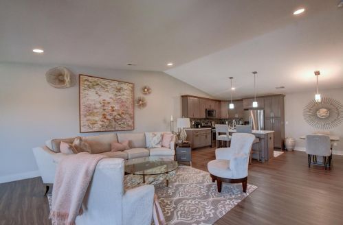 1347 Prairie Dr, Crown Point IN  46307-1565 exterior