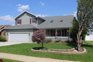 1340 Derby Dr, Bourbonnais, IL 60914-9364