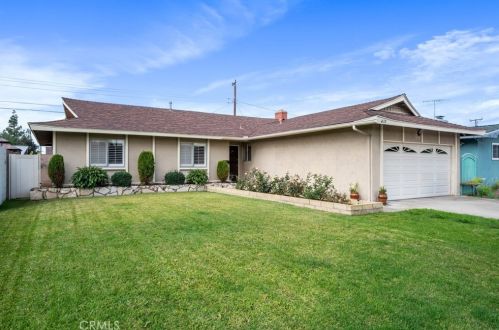 428 Cooper St, Santa Ana, CA 92703-2410