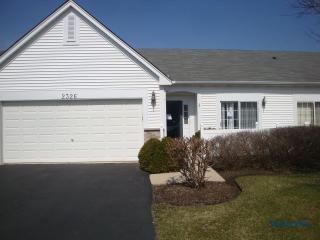 2326 Meadowcroft Ln, Volo, IL 60030-4411