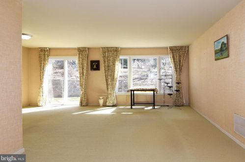 15037 Butterchurn Ln, Silver Spring MD 20905-5741 exterior