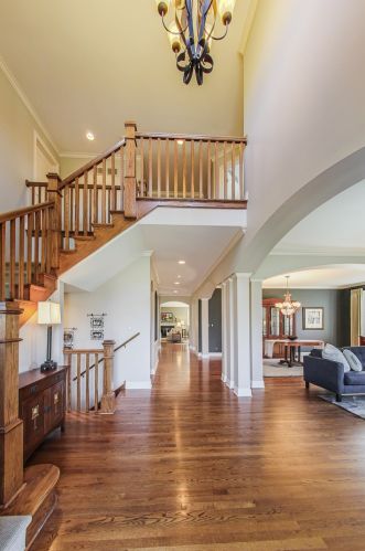 1557 Kittyhawk Ln, Glenview, IL 60026-7756