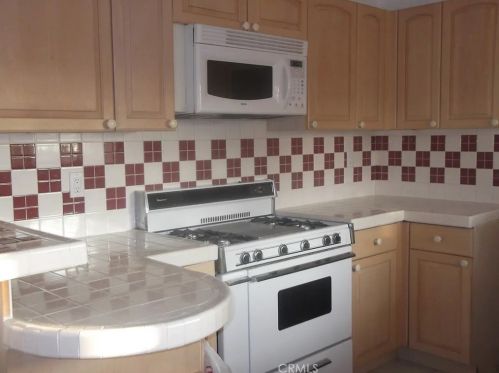 538 Glenwood Rd, Glendale CA  91202-1551 exterior