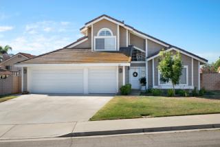 129 Sandpoint Ln, Riverside, CA 92506-6113