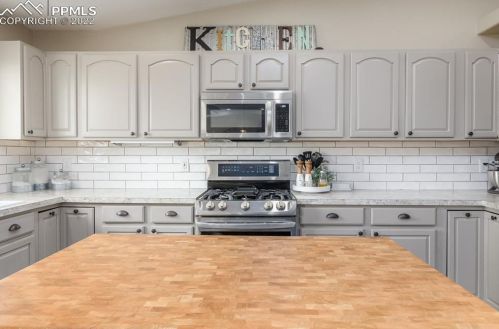 1469 Farley Ave, Pueblo CO  81007-2310 exterior