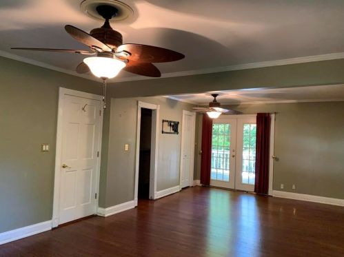 500 Carriage Dr, Atlanta GA  30328-3307 exterior