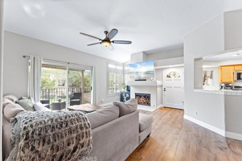 537 Hollydale Ln, Anaheim CA  92808-1931 exterior