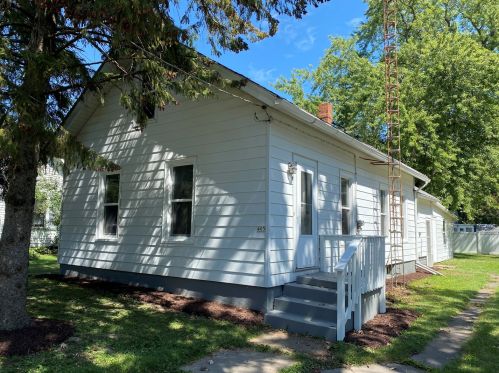 405 Grant St, Rollo, IL 60518-8187