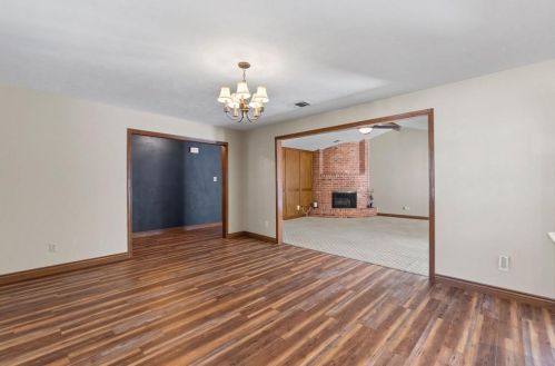 111 Butlers Ct, Conroe TX  77385-7906 exterior