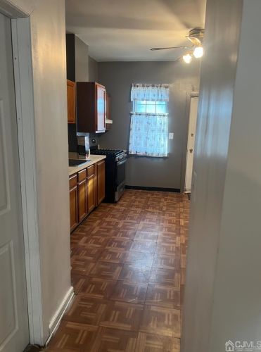 513 Stuyvesant Ave, Trenton NJ  08618-4123 exterior