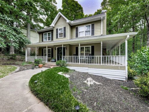 812 Deep Lake Dr, Kennesaw, GA 30144-5129