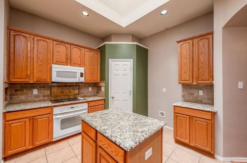 4760 Ocean Dr, Fort Worth TX  76123-1815 exterior
