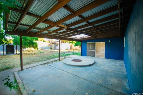 6352 Riverside, Riverside CA  92506-3129 exterior