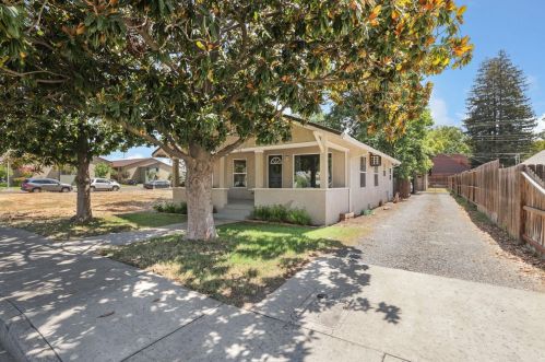 722 Church St, Lodi, CA 95240-1210