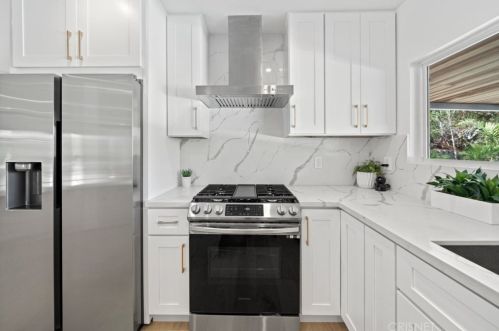 3701 Royal Woods Dr, Van Nuys CA  91403-4217 exterior