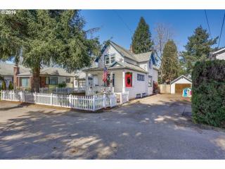 220 Clackamas Blvd, Gladstone, OR