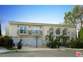 8020 Zeus Dr, Los Angeles CA  90046-1651 exterior