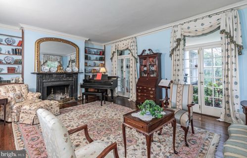 27 Rosedale Rd, Princeton NJ  08540-6702 exterior