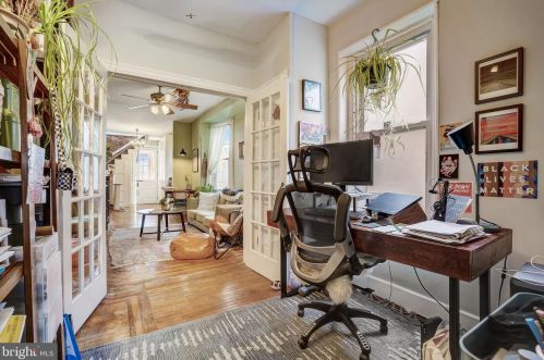 437 44 St, Philadelphia PA 19104-2910 exterior