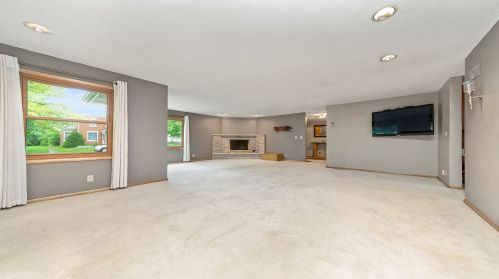 106 Congress Ave, Stratford, IL 61064-1405