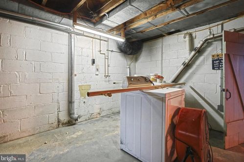 130 Baugher Dr, Hanover PA 17331-4003 exterior