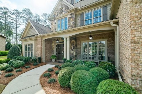 363 Ashleigh Walk Pkwy, Suwanee, GA 30024-7697