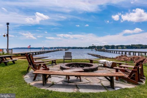 1 Rdg Rd, Severna Park MD 21146-4538 exterior