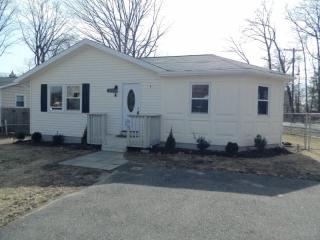 320 Brooklyn Mountain Rd, Hopatcong, NJ 07843-1277