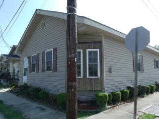 800 Fried St, Gretna LA  70053-5452 exterior