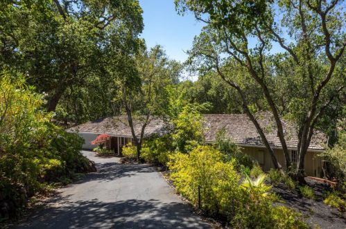10415 Berkshire Dr, Los Altos, CA 94024-6543