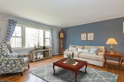 8 Budd Lake Heights Rd, Mount Olive, NJ 07828-1102