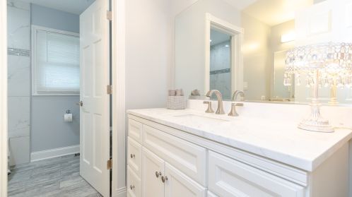 480 81 St, Willowbrook IL  60527-5985 exterior