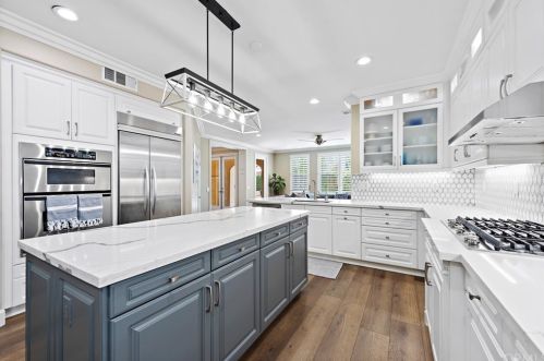 16 Melody Ln, San Juan Capistrano, CA 92694-1372