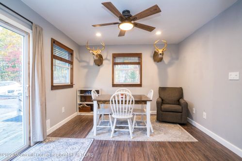 18 Francis Mills Rd, East Freehold NJ  07728-7944 exterior