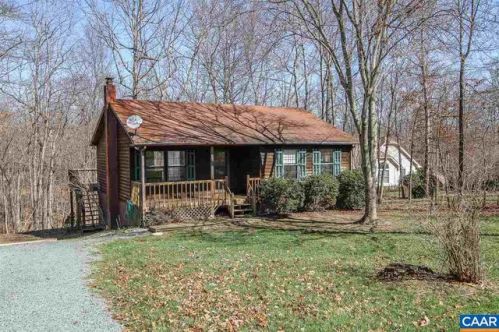 7 Austin Dr, Bybee, VA 22963-2737