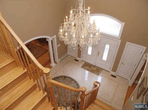 29 Great Hall Rd, Mahwah, NJ 07430-2577