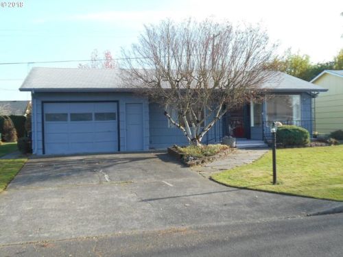1926 Thompson Rd, Woodburn OR  97071-2430 exterior