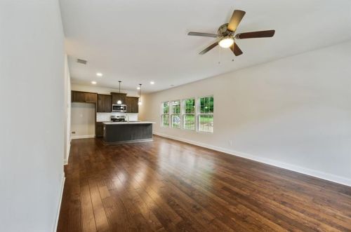 1382 Gus Thornhill Jr Dr, Atlanta GA  30344-3556 exterior