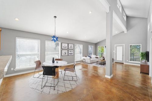 7302 Cave Holw, Austin TX  78750-8243 exterior